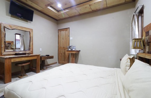 Berastagi House | Alloyna Country Cottage Brastagi