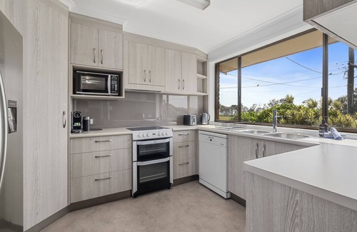Sandy Beach House | Allure at Sandy beautiful beach front holiday house