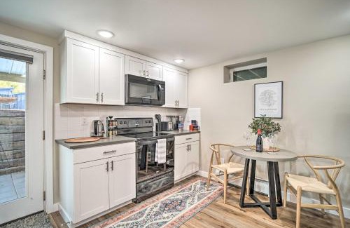 Turnagain Apartment | Alluring Anchorage Apt - Walk to Coastal Trl!