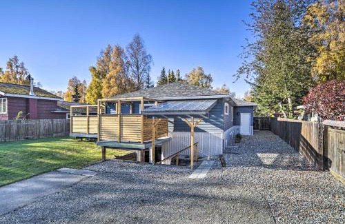 Turnagain Apartment | Alluring Anchorage Apt - Walk to Coastal Trl!