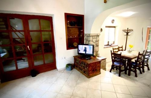 Monosbel Apartment | Almáskert Vendégház
