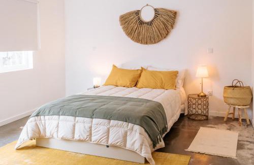 Olalhas House | Alma-Rio Room 1 by Mycelia