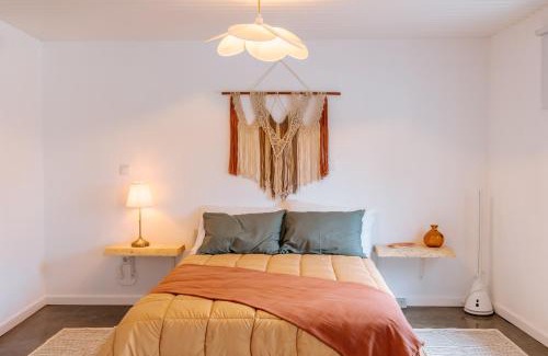 Olalhas House | Alma-Rio Room 2 by Mycelia