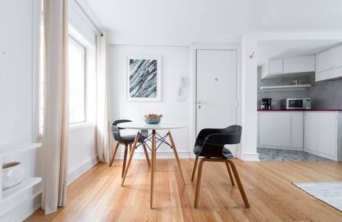 Santo Estevao Apartment | Almamater Lisbon Apartments