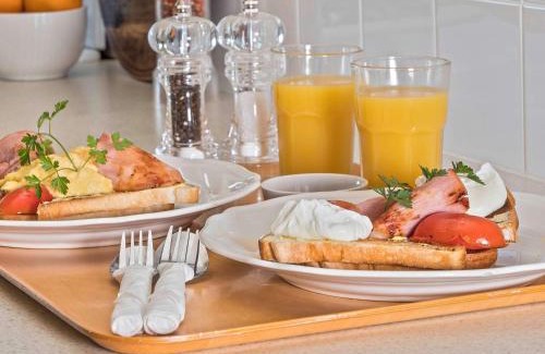 Ballina Hotel | Almare Tourist Motel