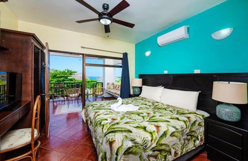 Playa Ocotal House | Almendros 35