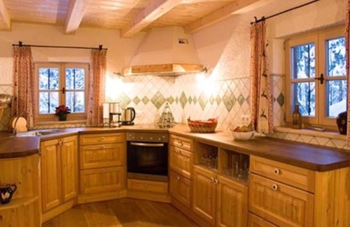 Rottach-Egern Apartment | Almhaus - Ferienhaus Webermohof - Exklusives Ferienhaus mit Privatem Wellnessgarten
