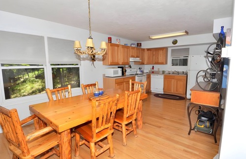 Berkeley Springs Cabin | Almost Heaven - Cozy and Wonderful