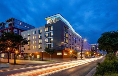 Downtown East Hotel | Aloft Minneapolis