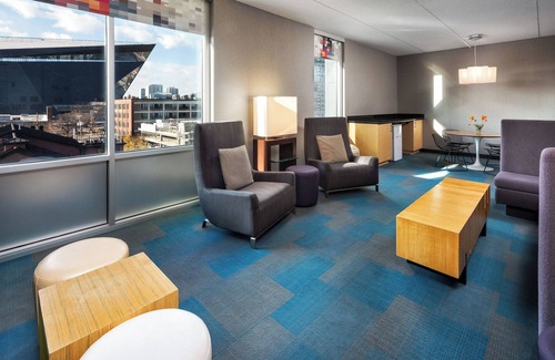 Downtown East Hotel | Aloft Minneapolis