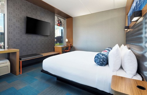 Downtown East Hotel | Aloft Minneapolis