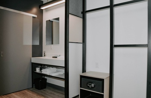 Elkhorn Hotel | Aloft Omaha West