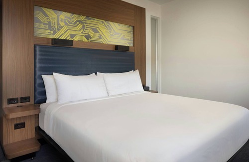 Greenwich Hotel | Aloft Wichita
