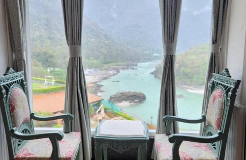 Tapovan Apartment | Aloha Ganga view 2BHK Apartment by Almost Heaven