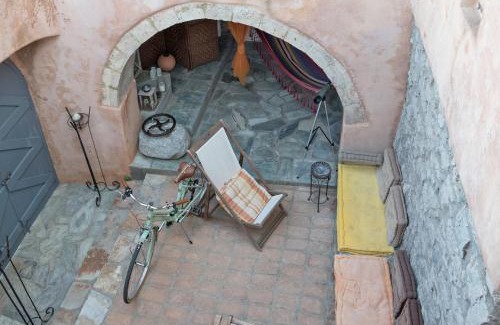 Friligkianika House | Aloizianika 1768 Traditional GuestHouse