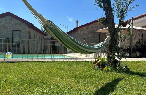 Medelo House | Alojamento Situado na Freguesia de Vinhós, Situa-se