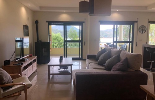 Aguas Belas Apartment | Alojamento Tranquilo junto ao Lago perto do Zêzere