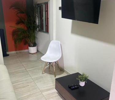 Montenegro House | Alojamiento Frente al Parque del Café