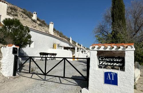 Baza Apartment | Alojamientos CUEVAS TIANA