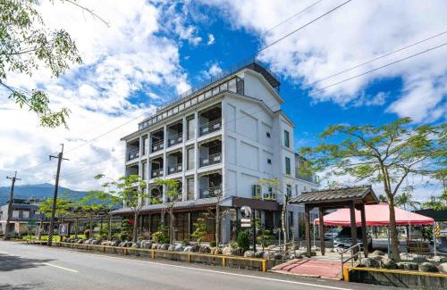 Dongshan House | Along the River B&B