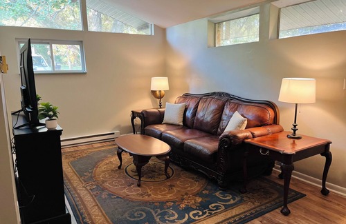 Phoenixville Cottage | Alpaca Cottage