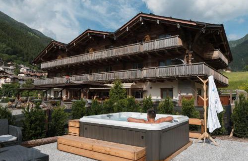 Schilpario Hotel | Alpen Chalet - Charme Mountain Hotel -