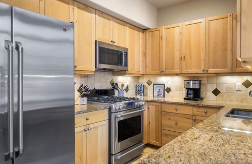 Downtown Steamboat Springs House | Alpen Glow Row House 5 | Air Conditioning | Downtown Steamboat