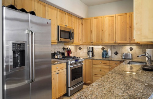 Downtown Steamboat Springs House | Alpen Glow Row House 4 | Air Conditioning | Downtown Steamboat