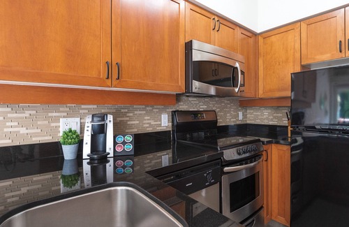 Village North Condo | Alpenglow Lodge Large Studio by MVA