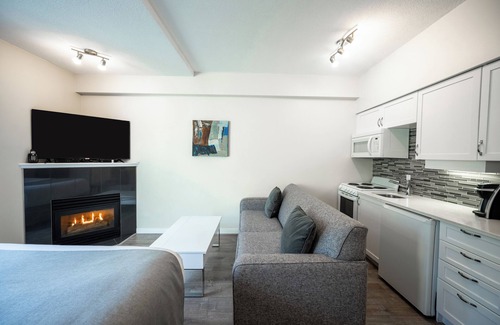 Village North Condo | Alpenglow Lodge Sunny Studio with Sitting Area by MVA