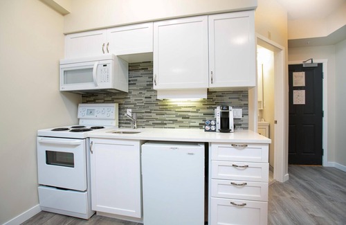 Village North Condo | Alpenglow Lodge Sunny Studio with Sitting Area by MVA