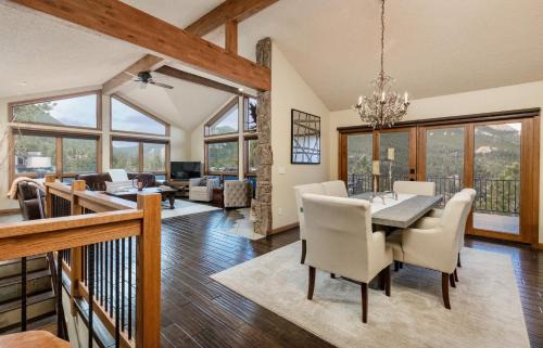 Windcliff Estates House | Alpenglow Vacation Home at Windcliff home