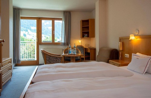 Riezlern Apartment | Alpenrose - Double room - shower / WC - Hotel Bellevue