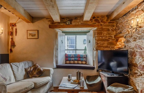 Dittisham House | Alpha Cottage - Two Bedroom House, Sleeps 4