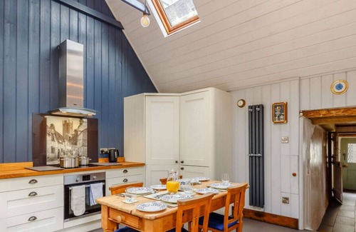 Dittisham House | Alpha Cottage - Two Bedroom House, Sleeps 4