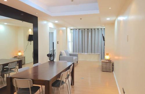 Ermita Night District Apartment | Alpha Grandview Malate Condo 2004