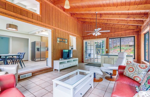 Alpharetta House | Alpharetta Home w/Patio & Yard ~ 3 Mi to Downtown
