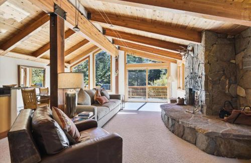 Alpine Meadows House | Alpine Adventure- Shuttle to Ski Lifts- Hot Tub- Pet Friendly