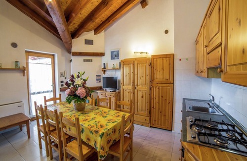 Antey-Saint-Andre Apartment | Alpine Bliss: A Cosy Retreat