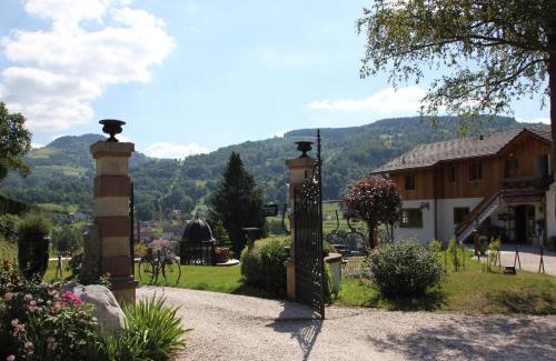 Le Thillot Ski Chalet | Alpine Chalet near Cafés