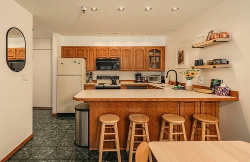 Alyeska Apartment | Alpine Charm By Alyeska Sleeps 6