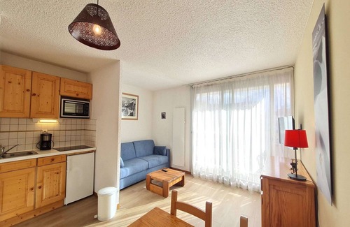 Les Deux Alpes House | Alpine Comfort with Balcony