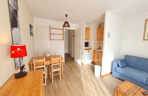 Les Deux Alpes House | Alpine Comfort with Balcony