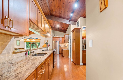 Killington House | Alpine Court Chalet 4 Bedroom Home
