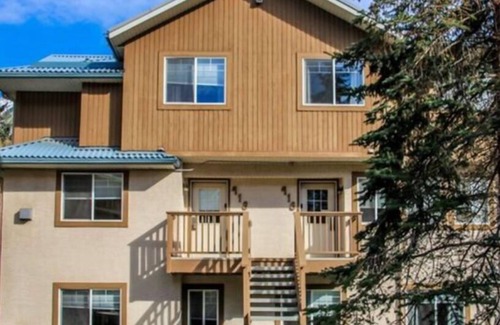 Harvie Heights House | Alpine Escapes at the Banff Boundary Lodge