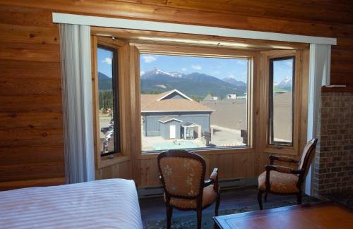 Valemount Hotel | Alpine Inn