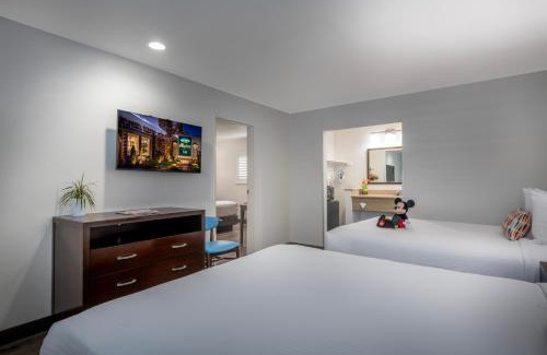 Anaheim Resort Hotel | Alpine Inn near Convention Center and the Park