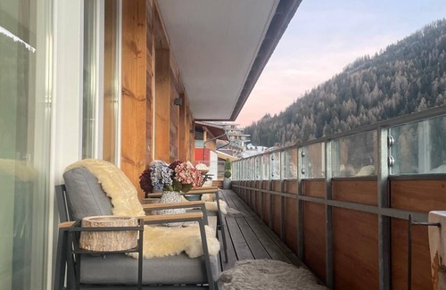 Sankt Anton am Arlberg Apartment | Alpine Myth