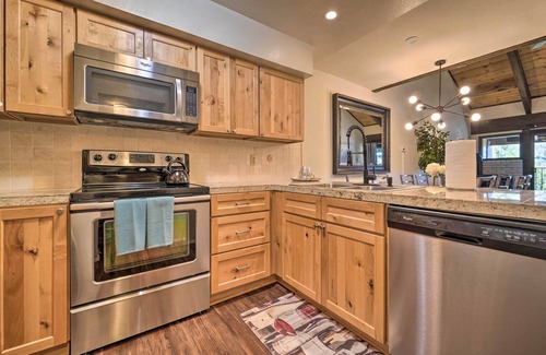Alpine Meadows Condo | Alpine Meadows Condo w/Mtn Views Near Lake Tahoe