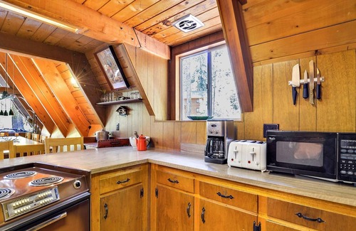 Alpine Meadows Cabin | Alpine Meadows Cabin in the Woods